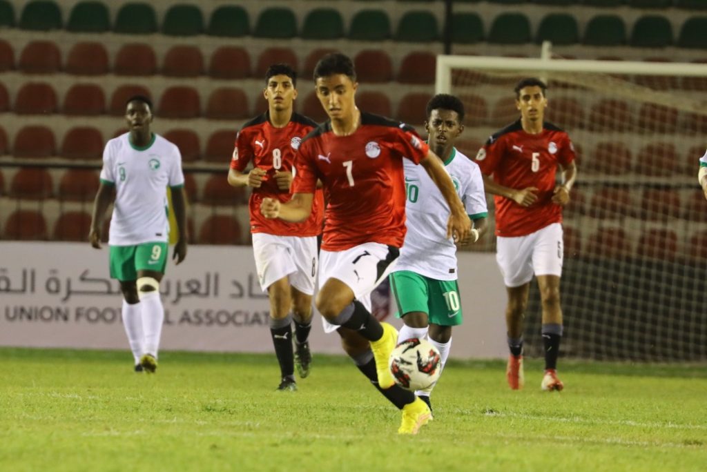 في ختام الجولة الأولى من مجموعات كأس العرب للناشئين 2022 فوز العراق على المغرب.. وجزر القمر على موريتانيا.. ومصر تفوز على السعودية.. وتعادل سلبي بين سوريا ولبنان