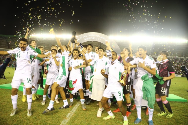 السعودي طلال حاجي هداف العرب.. منتخب الجزائر يتوج بطلاً لكأس العرب للناشئين 2022 14 السعودي طلال حاجي هداف العرب.. منتخب الجزائر يتوج بطلاً لكأس العرب للناشئين 2022