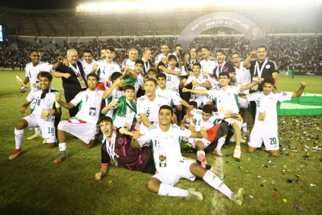 السعودي طلال حاجي هداف العرب.. منتخب الجزائر يتوج بطلاً لكأس العرب للناشئين 2022 15 السعودي طلال حاجي هداف العرب.. منتخب الجزائر يتوج بطلاً لكأس العرب للناشئين 2022