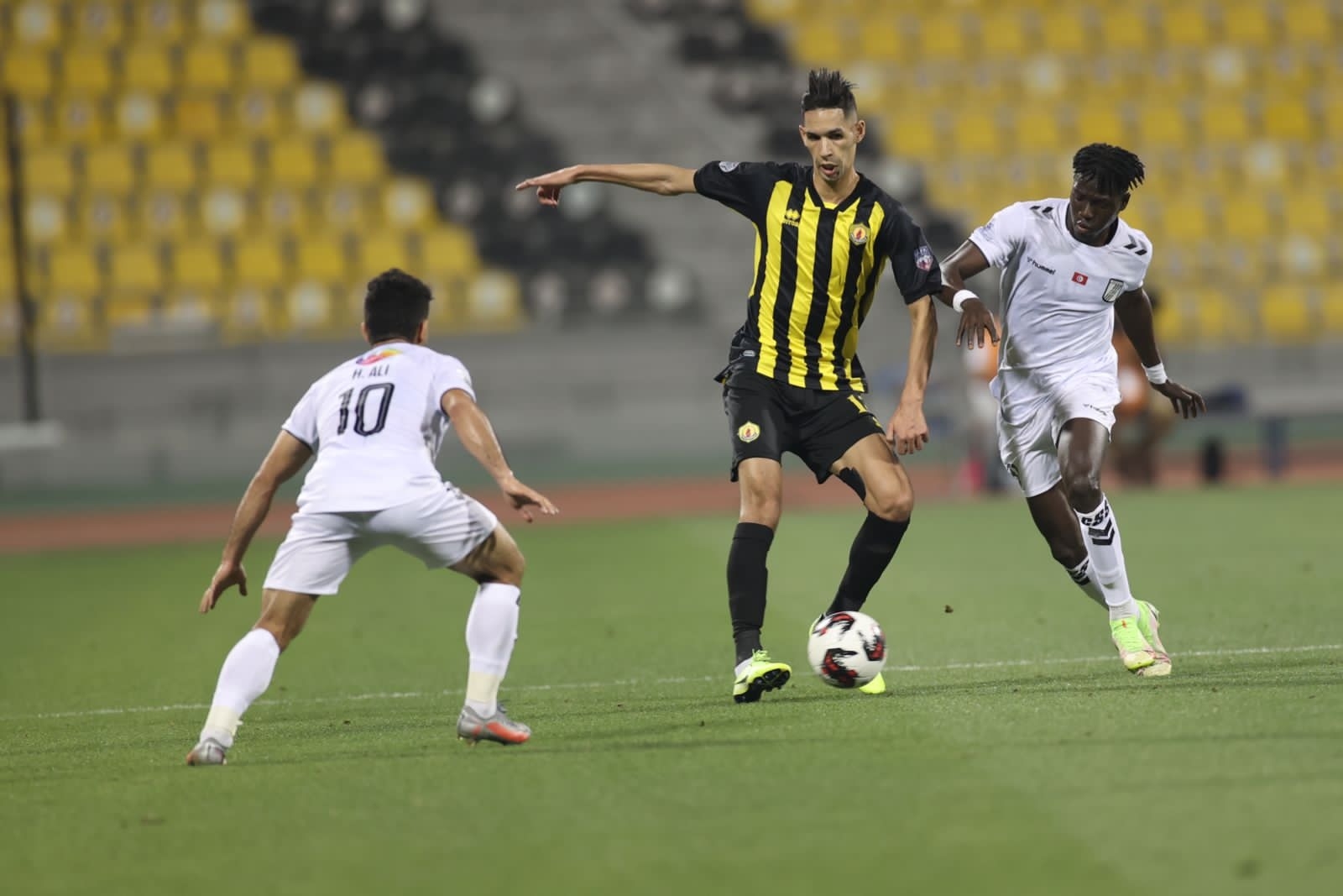 في منافسات كأس الملك سلمان للأندية .. تشرين السوري والصفاقسي التونسي وأهلي طرابلس الليبي يتأهلون إلى المرحلة التالية 14 في منافسات كأس الملك سلمان للأندية .. تشرين السوري والصفاقسي التونسي وأهلي طرابلس الليبي يتأهلون إلى المرحلة التالية