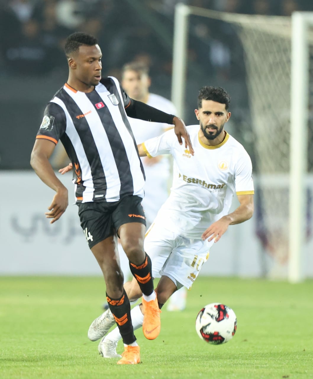 King Salman Cup for Arab Clubs.. A goalless draw between Tunisian CS Sfaxien and Qatar from Qatar in the first leg of the first round 10 King Salman Cup for Arab Clubs.. A goalless draw between Tunisian CS Sfaxien and Qatar from Qatar in the first leg of the first round