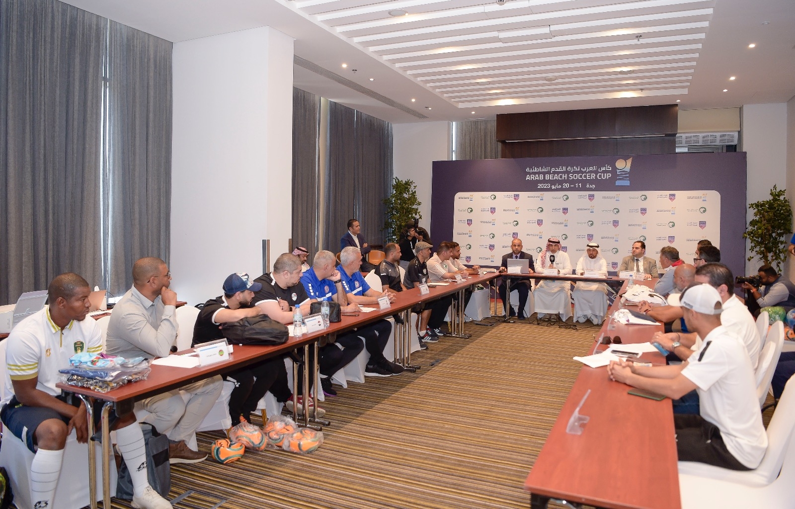 مدربو المنتخبات يُثمنون دور الاتحاد العربي.. والحضور الجماهيري مجاناً عبر "مكاني"..السعودية أمام موريتانيا في انطلاقة كأس العرب لكرة القدم الشاطئية... ولبنان مع المغرب في المباراة الثانية 38 مدربو المنتخبات يُثمنون دور الاتحاد العربي.. والحضور الجماهيري مجاناً عبر "مكاني"..السعودية أمام موريتانيا في انطلاقة كأس العرب لكرة القدم الشاطئية... ولبنان مع المغرب في المباراة الثانية