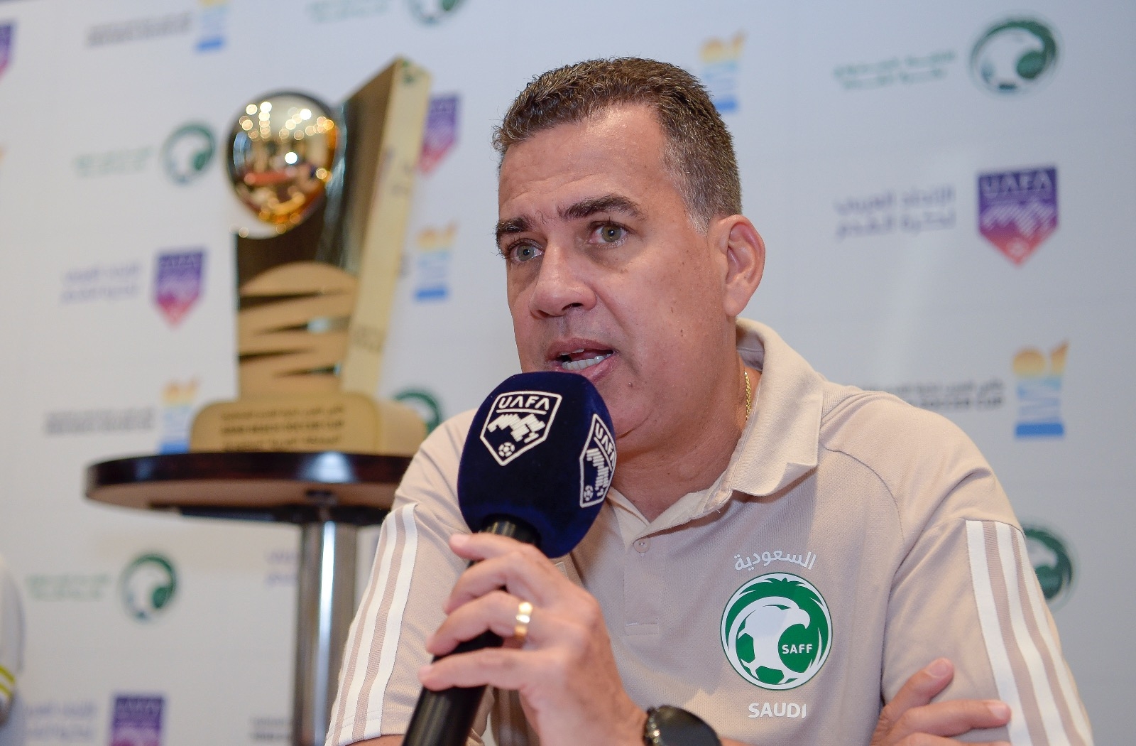 مدربو المنتخبات يُثمنون دور الاتحاد العربي.. والحضور الجماهيري مجاناً عبر "مكاني"..السعودية أمام موريتانيا في انطلاقة كأس العرب لكرة القدم الشاطئية... ولبنان مع المغرب في المباراة الثانية 45 مدربو المنتخبات يُثمنون دور الاتحاد العربي.. والحضور الجماهيري مجاناً عبر "مكاني"..السعودية أمام موريتانيا في انطلاقة كأس العرب لكرة القدم الشاطئية... ولبنان مع المغرب في المباراة الثانية