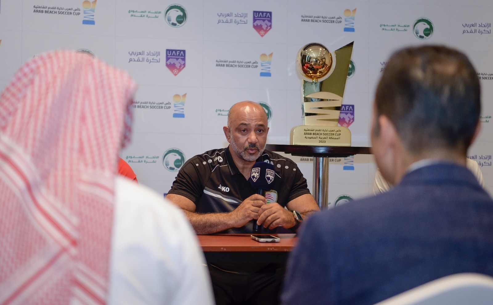 مدربو المنتخبات يُثمنون دور الاتحاد العربي.. والحضور الجماهيري مجاناً عبر "مكاني"..السعودية أمام موريتانيا في انطلاقة كأس العرب لكرة القدم الشاطئية... ولبنان مع المغرب في المباراة الثانية 19 مدربو المنتخبات يُثمنون دور الاتحاد العربي.. والحضور الجماهيري مجاناً عبر "مكاني"..السعودية أمام موريتانيا في انطلاقة كأس العرب لكرة القدم الشاطئية... ولبنان مع المغرب في المباراة الثانية