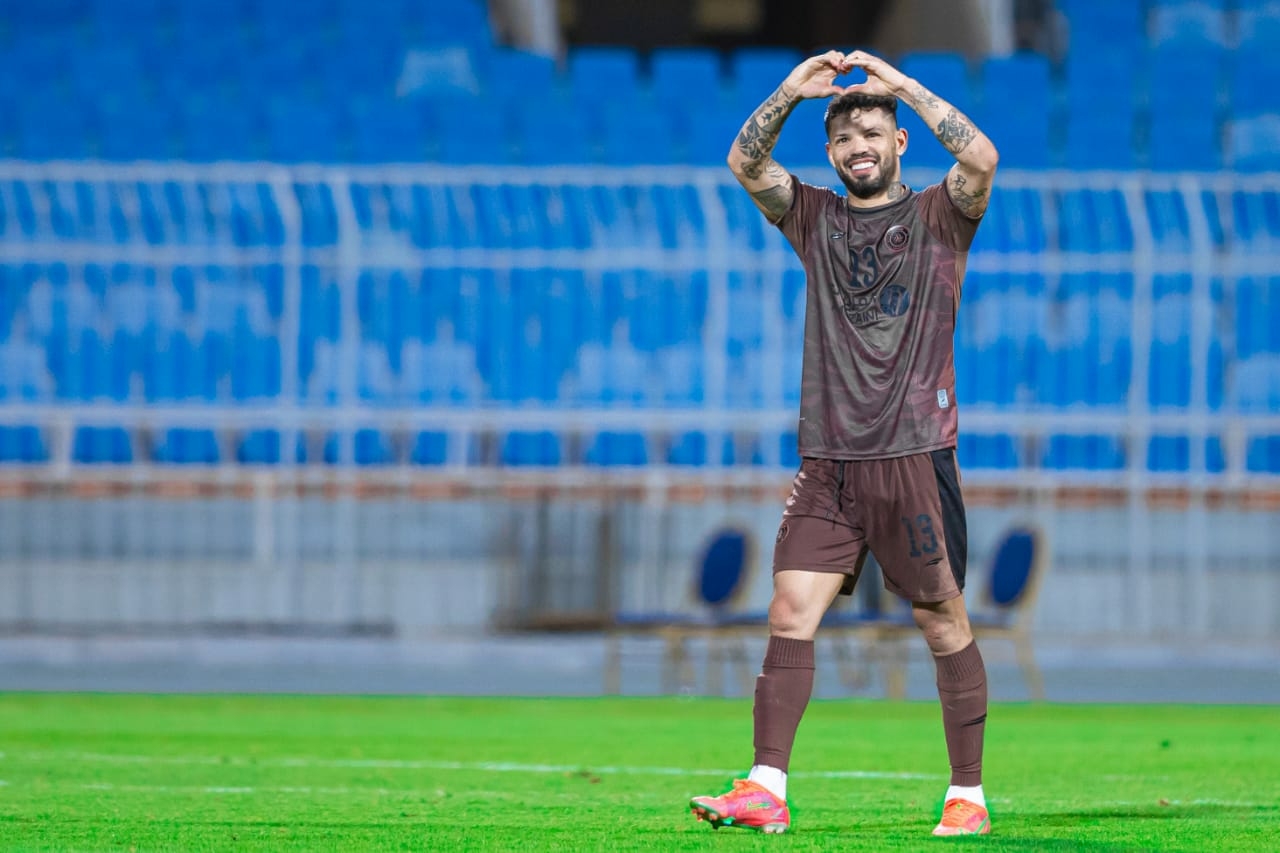 في منافسات كأس الملك سلمان للأندية 2023 .. الشباب السعودي يجتاز منعطف تشرين السوري ويتأهل إلى نهائيات البطولة 15 في منافسات كأس الملك سلمان للأندية 2023 .. الشباب السعودي يجتاز منعطف تشرين السوري ويتأهل إلى نهائيات البطولة