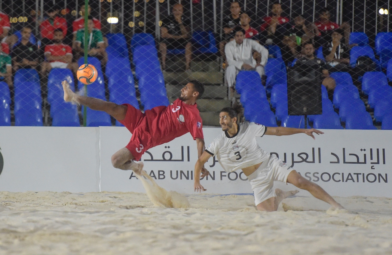 في منافسات كأس العرب لكرة القدم الشاطئية | منتخبا مصر وعمان يلتقيان في المباراة النهائية غداً السبت 28 في منافسات كأس العرب لكرة القدم الشاطئية | منتخبا مصر وعمان يلتقيان في المباراة النهائية غداً السبت