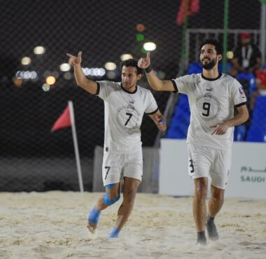 في منافسات كأس العرب لكرة القدم الشاطئية | منتخبا مصر وعمان يلتقيان في المباراة النهائية غداً السبت