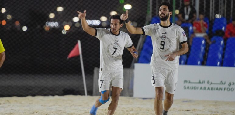 في منافسات كأس العرب لكرة القدم الشاطئية | منتخبا مصر وعمان يلتقيان في المباراة النهائية غداً السبت