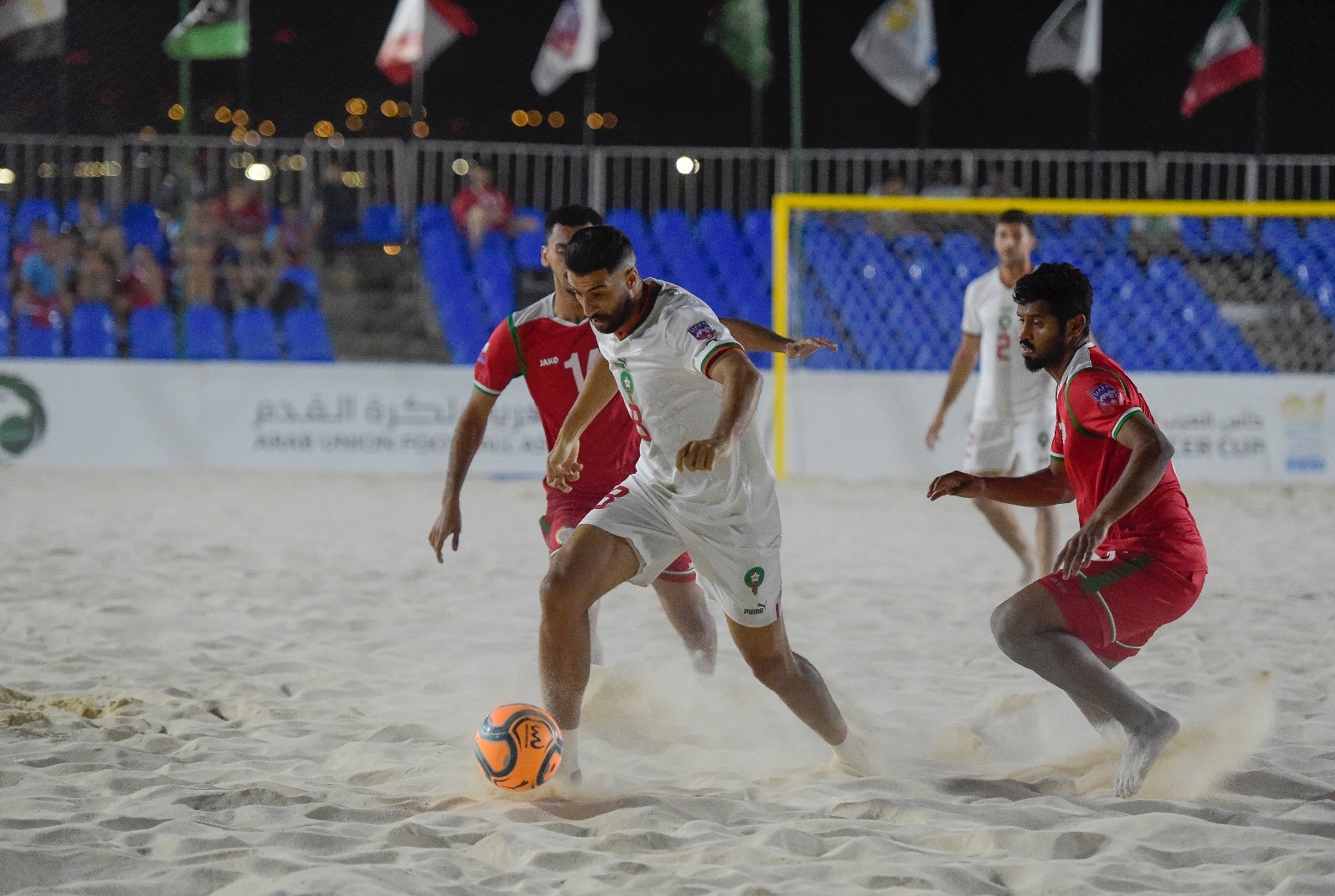 في منافسات كأس العرب لكرة القدم الشاطئية | منتخبا مصر وعمان يلتقيان في المباراة النهائية غداً السبت 13 في منافسات كأس العرب لكرة القدم الشاطئية | منتخبا مصر وعمان يلتقيان في المباراة النهائية غداً السبت