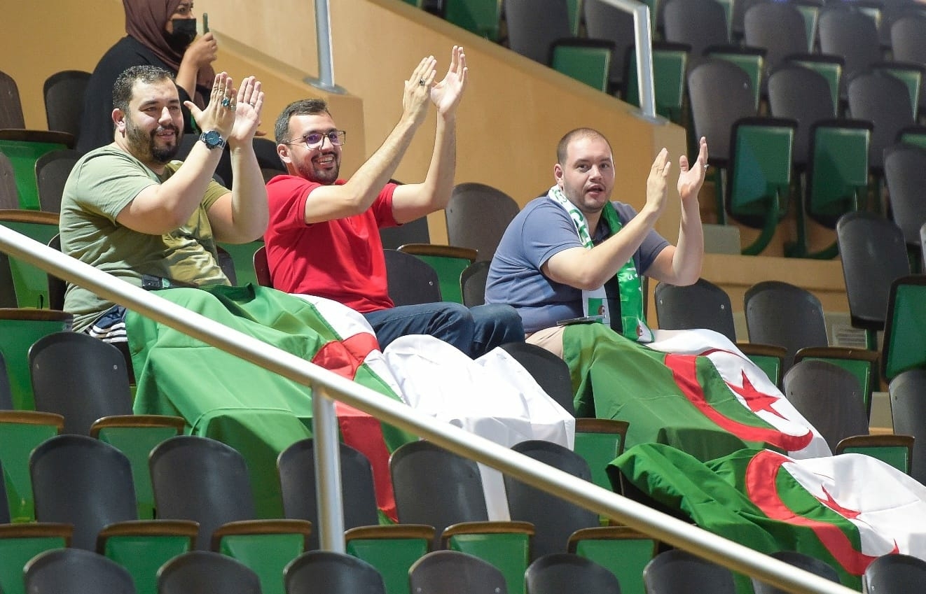 في انطلاقة منافسات كأس العرب لكرة قدم الصالات 2023 | تعادل السعودية مع الجزائر وفوز ليبيا أمام طاجيكستان في الجولة الأولى من دور المجموعات 17 في انطلاقة منافسات كأس العرب لكرة قدم الصالات 2023 | تعادل السعودية مع الجزائر وفوز ليبيا أمام طاجيكستان في الجولة الأولى من دور المجموعات