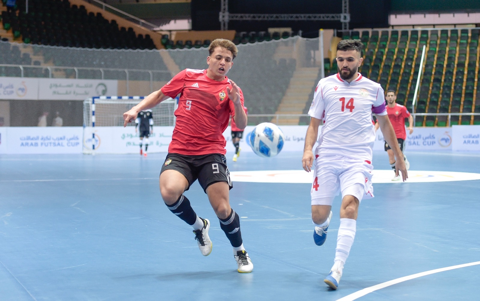 في انطلاقة منافسات كأس العرب لكرة قدم الصالات 2023 | تعادل السعودية مع الجزائر وفوز ليبيا أمام طاجيكستان في الجولة الأولى من دور المجموعات 21 في انطلاقة منافسات كأس العرب لكرة قدم الصالات 2023 | تعادل السعودية مع الجزائر وفوز ليبيا أمام طاجيكستان في الجولة الأولى من دور المجموعات