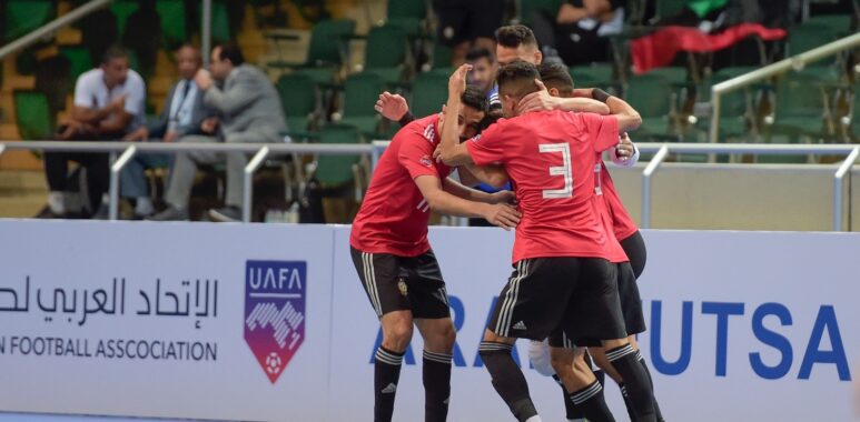 في انطلاقة منافسات كأس العرب لكرة قدم الصالات 2023 | تعادل السعودية مع الجزائر وفوز ليبيا أمام طاجيكستان في الجولة الأولى من دور المجموعات