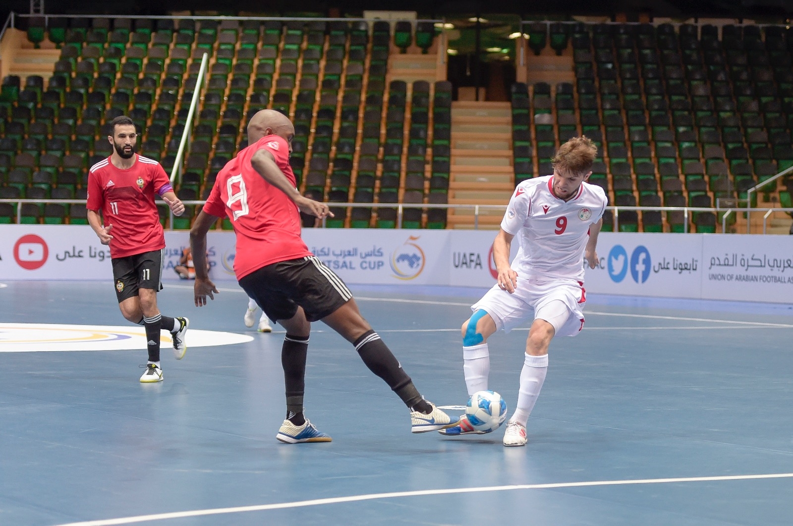 في انطلاقة منافسات كأس العرب لكرة قدم الصالات 2023 | تعادل السعودية مع الجزائر وفوز ليبيا أمام طاجيكستان في الجولة الأولى من دور المجموعات 24 في انطلاقة منافسات كأس العرب لكرة قدم الصالات 2023 | تعادل السعودية مع الجزائر وفوز ليبيا أمام طاجيكستان في الجولة الأولى من دور المجموعات