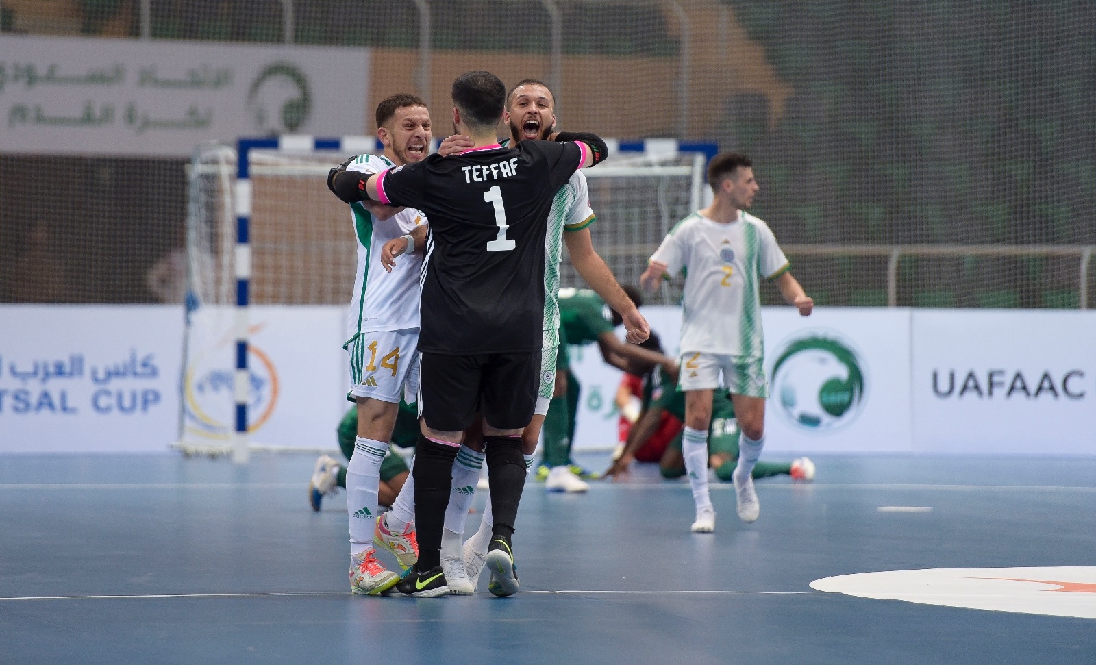 في انطلاقة منافسات كأس العرب لكرة قدم الصالات 2023 | تعادل السعودية مع الجزائر وفوز ليبيا أمام طاجيكستان في الجولة الأولى من دور المجموعات 28 في انطلاقة منافسات كأس العرب لكرة قدم الصالات 2023 | تعادل السعودية مع الجزائر وفوز ليبيا أمام طاجيكستان في الجولة الأولى من دور المجموعات