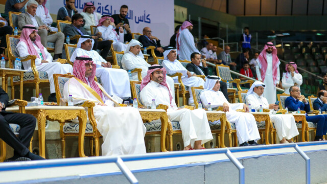 في ختام بطولة كأس العرب لكرة قدم الصالات 2023 .. سمو محافظ جدة يتوج منتخب المغرب بكأس العرب 37 في ختام بطولة كأس العرب لكرة قدم الصالات 2023 .. سمو محافظ جدة يتوج منتخب المغرب بكأس العرب