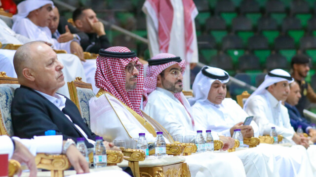 في ختام بطولة كأس العرب لكرة قدم الصالات 2023 .. سمو محافظ جدة يتوج منتخب المغرب بكأس العرب 25 في ختام بطولة كأس العرب لكرة قدم الصالات 2023 .. سمو محافظ جدة يتوج منتخب المغرب بكأس العرب