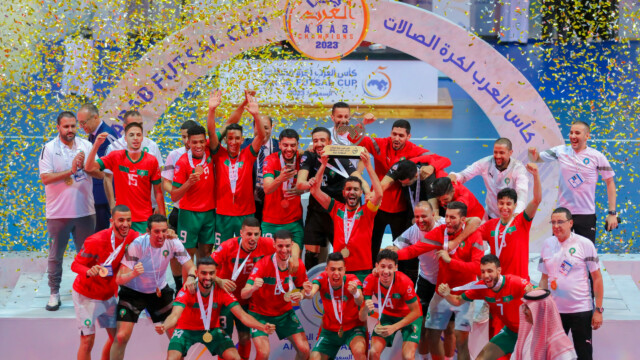في ختام بطولة كأس العرب لكرة قدم الصالات 2023 .. سمو محافظ جدة يتوج منتخب المغرب بكأس العرب 22 في ختام بطولة كأس العرب لكرة قدم الصالات 2023 .. سمو محافظ جدة يتوج منتخب المغرب بكأس العرب