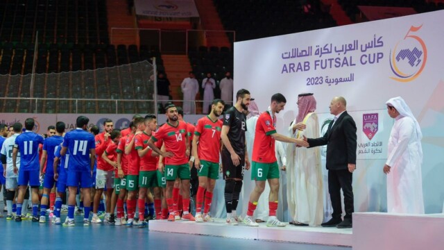 في ختام بطولة كأس العرب لكرة قدم الصالات 2023 .. سمو محافظ جدة يتوج منتخب المغرب بكأس العرب 12 في ختام بطولة كأس العرب لكرة قدم الصالات 2023 .. سمو محافظ جدة يتوج منتخب المغرب بكأس العرب
