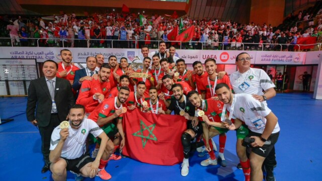 في ختام بطولة كأس العرب لكرة قدم الصالات 2023 .. سمو محافظ جدة يتوج منتخب المغرب بكأس العرب 13 في ختام بطولة كأس العرب لكرة قدم الصالات 2023 .. سمو محافظ جدة يتوج منتخب المغرب بكأس العرب