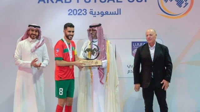 في ختام بطولة كأس العرب لكرة قدم الصالات 2023 .. سمو محافظ جدة يتوج منتخب المغرب بكأس العرب 14 في ختام بطولة كأس العرب لكرة قدم الصالات 2023 .. سمو محافظ جدة يتوج منتخب المغرب بكأس العرب