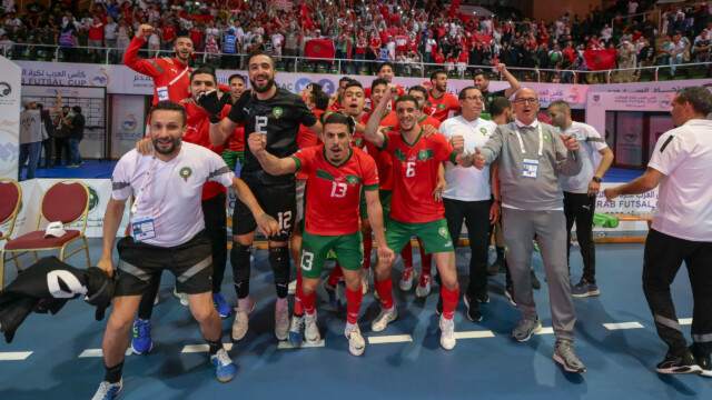 في ختام بطولة كأس العرب لكرة قدم الصالات 2023 .. سمو محافظ جدة يتوج منتخب المغرب بكأس العرب 164 في ختام بطولة كأس العرب لكرة قدم الصالات 2023 .. سمو محافظ جدة يتوج منتخب المغرب بكأس العرب