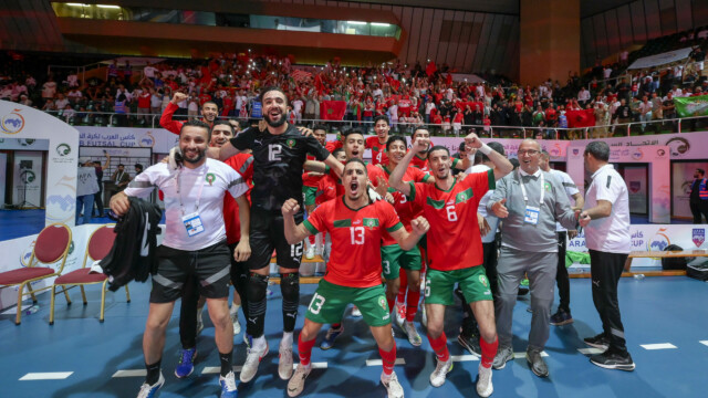 في ختام بطولة كأس العرب لكرة قدم الصالات 2023 .. سمو محافظ جدة يتوج منتخب المغرب بكأس العرب 163 في ختام بطولة كأس العرب لكرة قدم الصالات 2023 .. سمو محافظ جدة يتوج منتخب المغرب بكأس العرب