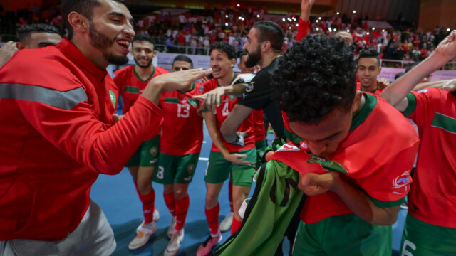 في ختام بطولة كأس العرب لكرة قدم الصالات 2023 .. سمو محافظ جدة يتوج منتخب المغرب بكأس العرب 160 في ختام بطولة كأس العرب لكرة قدم الصالات 2023 .. سمو محافظ جدة يتوج منتخب المغرب بكأس العرب