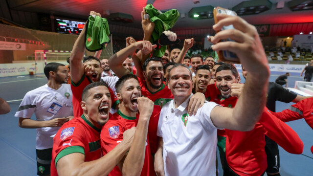 في ختام بطولة كأس العرب لكرة قدم الصالات 2023 .. سمو محافظ جدة يتوج منتخب المغرب بكأس العرب 153 في ختام بطولة كأس العرب لكرة قدم الصالات 2023 .. سمو محافظ جدة يتوج منتخب المغرب بكأس العرب