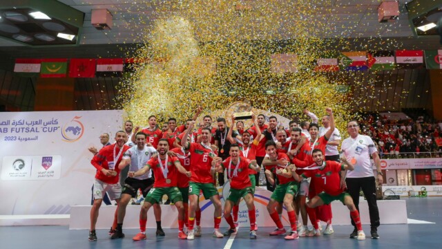 في ختام بطولة كأس العرب لكرة قدم الصالات 2023 .. سمو محافظ جدة يتوج منتخب المغرب بكأس العرب 157 في ختام بطولة كأس العرب لكرة قدم الصالات 2023 .. سمو محافظ جدة يتوج منتخب المغرب بكأس العرب