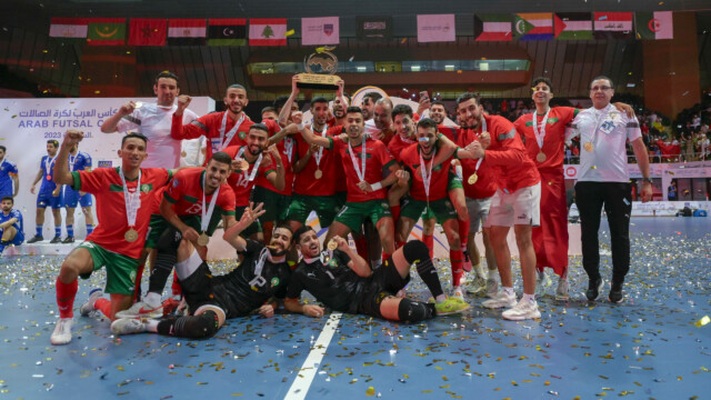 في ختام بطولة كأس العرب لكرة قدم الصالات 2023 .. سمو محافظ جدة يتوج منتخب المغرب بكأس العرب 151 في ختام بطولة كأس العرب لكرة قدم الصالات 2023 .. سمو محافظ جدة يتوج منتخب المغرب بكأس العرب