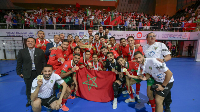 في ختام بطولة كأس العرب لكرة قدم الصالات 2023 .. سمو محافظ جدة يتوج منتخب المغرب بكأس العرب 148 في ختام بطولة كأس العرب لكرة قدم الصالات 2023 .. سمو محافظ جدة يتوج منتخب المغرب بكأس العرب