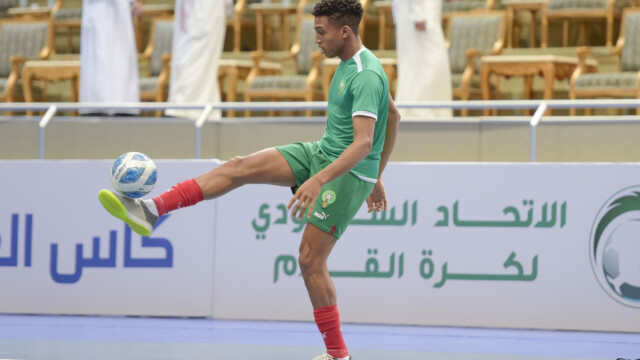 في ختام بطولة كأس العرب لكرة قدم الصالات 2023 .. سمو محافظ جدة يتوج منتخب المغرب بكأس العرب 143 في ختام بطولة كأس العرب لكرة قدم الصالات 2023 .. سمو محافظ جدة يتوج منتخب المغرب بكأس العرب