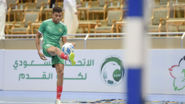 في ختام بطولة كأس العرب لكرة قدم الصالات 2023 .. سمو محافظ جدة يتوج منتخب المغرب بكأس العرب 142 في ختام بطولة كأس العرب لكرة قدم الصالات 2023 .. سمو محافظ جدة يتوج منتخب المغرب بكأس العرب