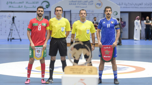 في ختام بطولة كأس العرب لكرة قدم الصالات 2023 .. سمو محافظ جدة يتوج منتخب المغرب بكأس العرب 123 في ختام بطولة كأس العرب لكرة قدم الصالات 2023 .. سمو محافظ جدة يتوج منتخب المغرب بكأس العرب