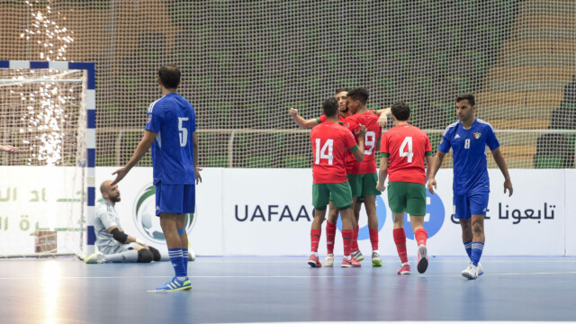 في ختام بطولة كأس العرب لكرة قدم الصالات 2023 .. سمو محافظ جدة يتوج منتخب المغرب بكأس العرب 114 في ختام بطولة كأس العرب لكرة قدم الصالات 2023 .. سمو محافظ جدة يتوج منتخب المغرب بكأس العرب