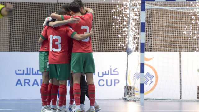 في ختام بطولة كأس العرب لكرة قدم الصالات 2023 .. سمو محافظ جدة يتوج منتخب المغرب بكأس العرب 95 في ختام بطولة كأس العرب لكرة قدم الصالات 2023 .. سمو محافظ جدة يتوج منتخب المغرب بكأس العرب