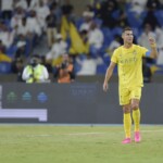 فاز على الهلال السعودي في نهائي كأس الملك سلمان للأندية 2023..سمو نائب أمير منطقة مكة المكرمة تَوج النصر السعودي باللقب العربي 16 فاز على الهلال السعودي في نهائي كأس الملك سلمان للأندية 2023..سمو نائب أمير منطقة مكة المكرمة تَوج النصر السعودي باللقب العربي