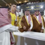 فاز على الهلال السعودي في نهائي كأس الملك سلمان للأندية 2023..سمو نائب أمير منطقة مكة المكرمة تَوج النصر السعودي باللقب العربي 23 فاز على الهلال السعودي في نهائي كأس الملك سلمان للأندية 2023..سمو نائب أمير منطقة مكة المكرمة تَوج النصر السعودي باللقب العربي