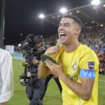 فاز على الهلال السعودي في نهائي كأس الملك سلمان للأندية 2023..سمو نائب أمير منطقة مكة المكرمة تَوج النصر السعودي باللقب العربي 24 فاز على الهلال السعودي في نهائي كأس الملك سلمان للأندية 2023..سمو نائب أمير منطقة مكة المكرمة تَوج النصر السعودي باللقب العربي